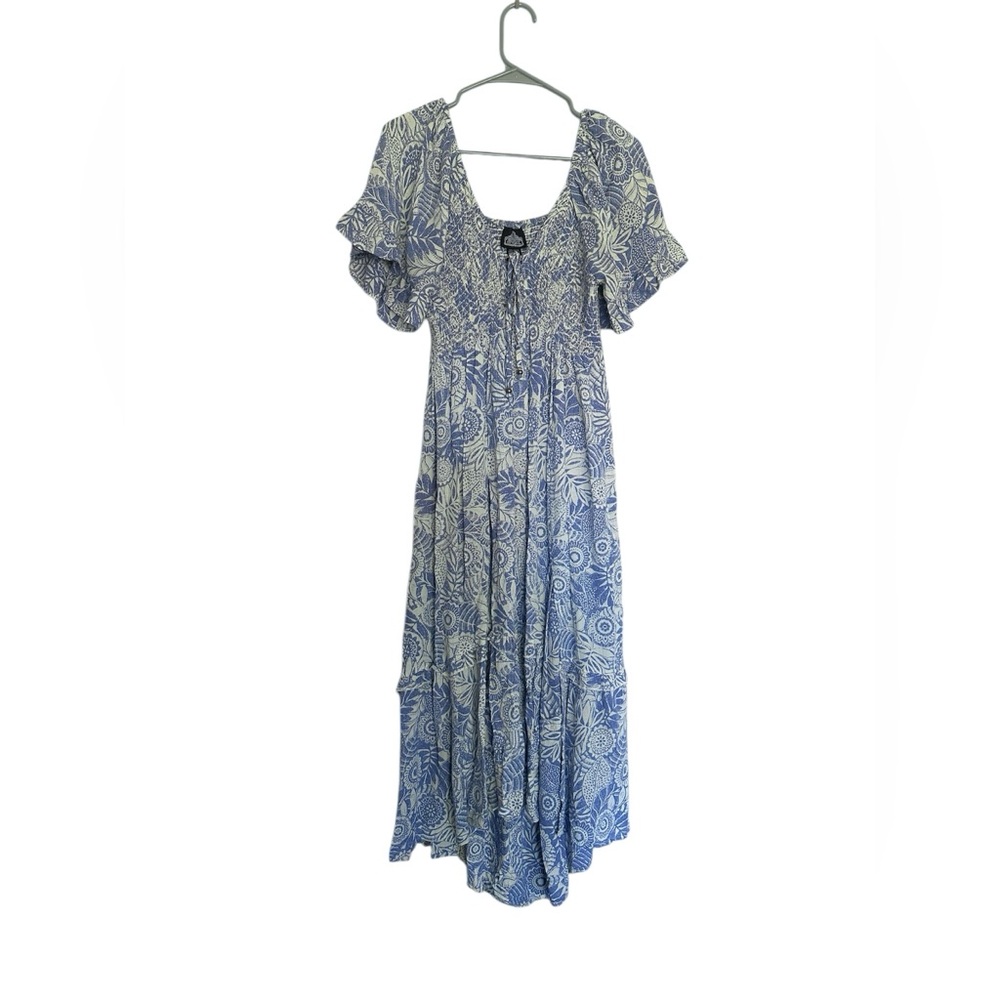 Angie Boho Blue/White Smocked Floral Flutter Sleeve Midi Dress Size M